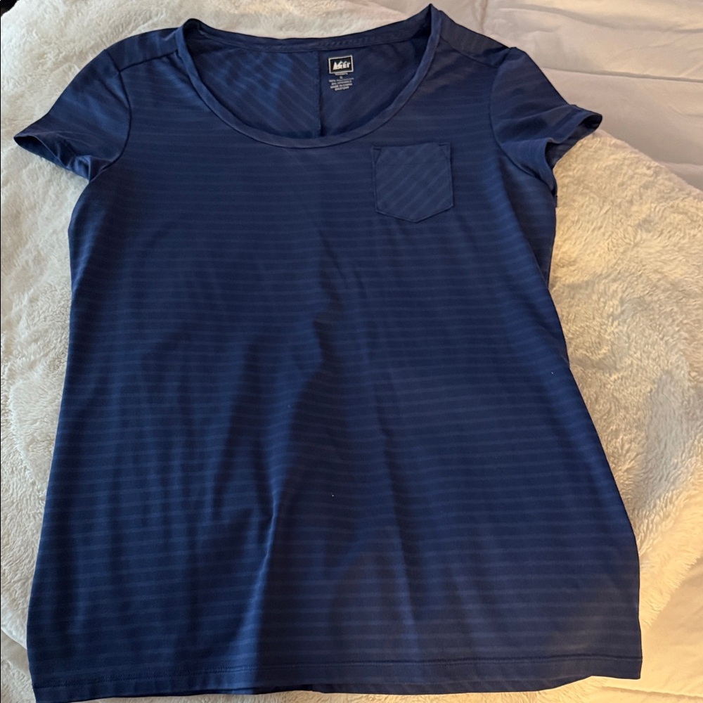 REI Dark Blue Striped Short Sleeve Tee